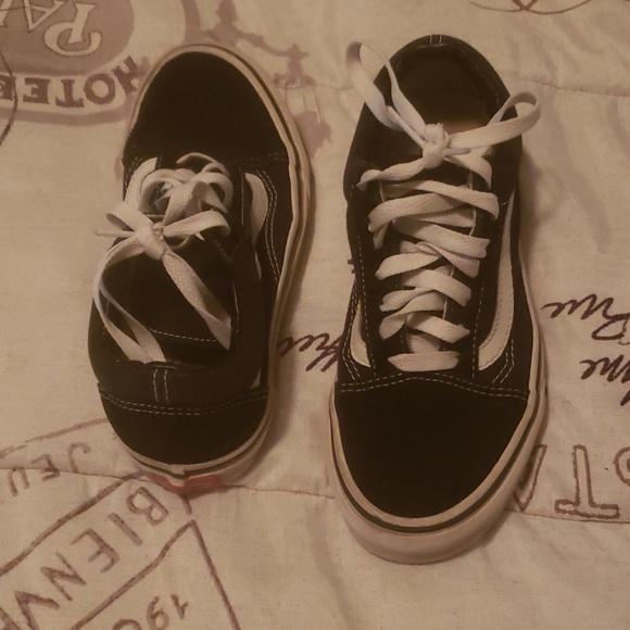 Vans Shoes - I am selling this Van's